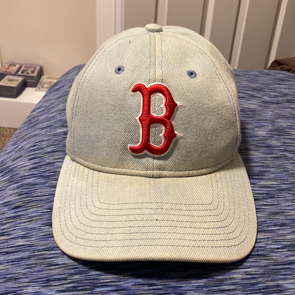 New era x Levi’s Red Sox adjustable hat